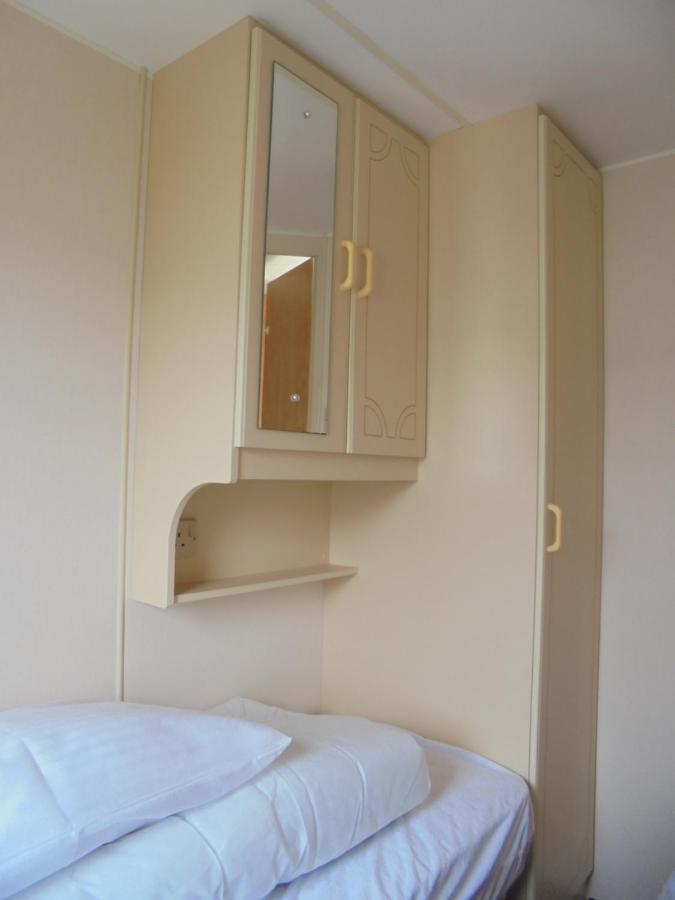Golden Sands: Mirage Iiii:- 6 Berth, Access To The Beach Инголдмелс Екстериор снимка